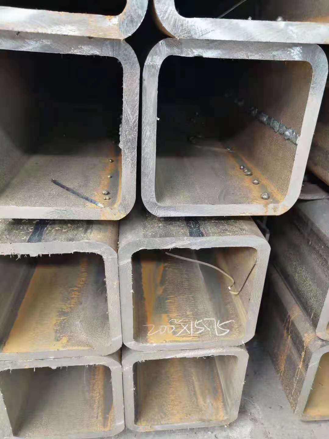 大口径方管