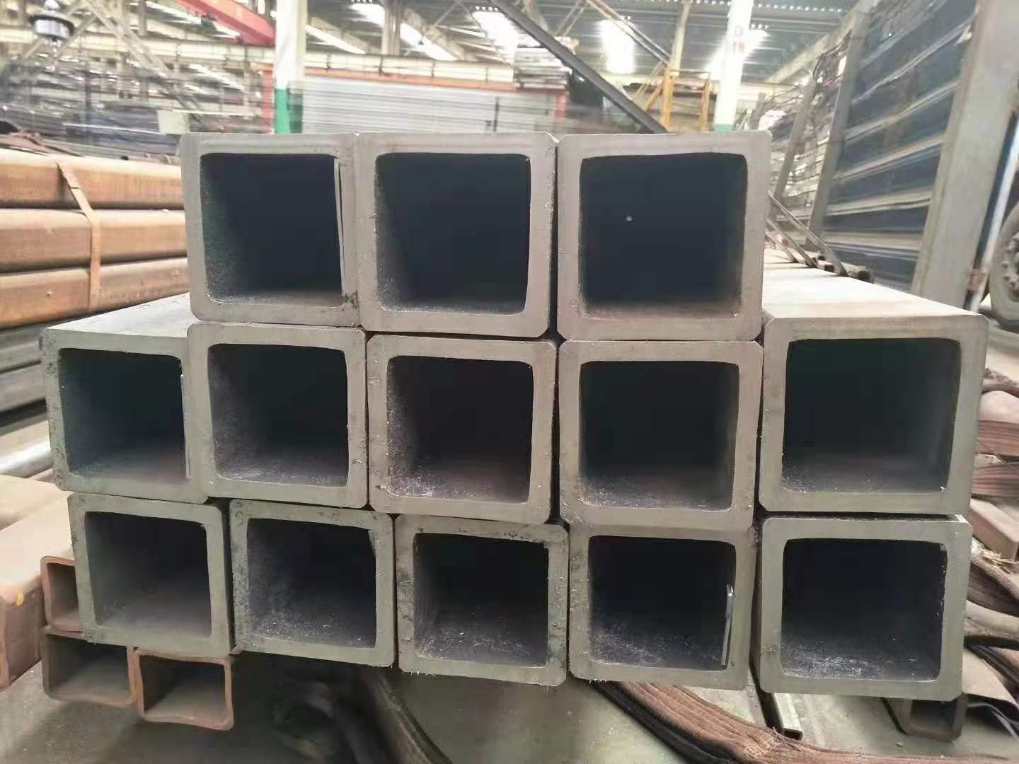 无缝小角方管